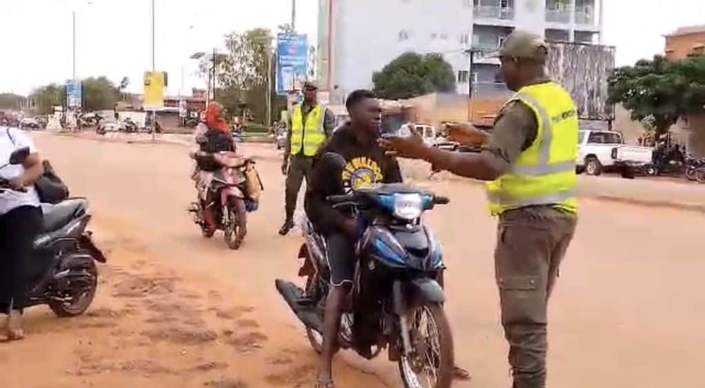 Bobo-Dioulasso : L’ONASER intensifie la sensibilisation et la répression pour le respect des règles de sécurité routière