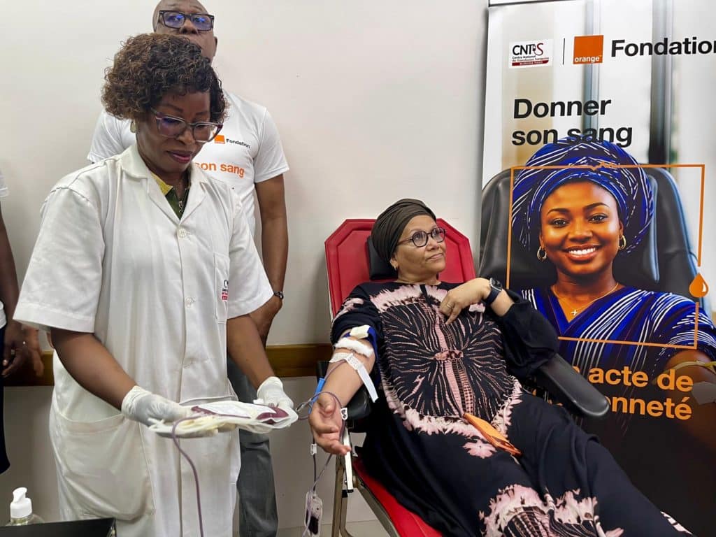 Burkina Faso : La Fondation Orange Burkina Faso et le CNTS s'unissent pour collecter 2 500 poches de sang face à l’urgence