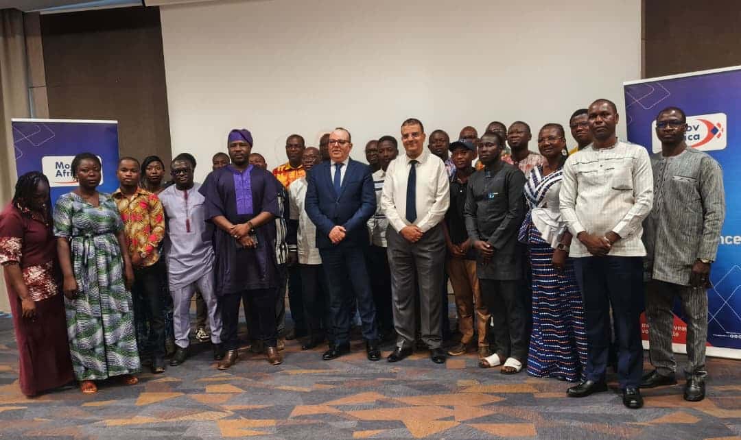 Photo de famille Moov Africa et consommateurs