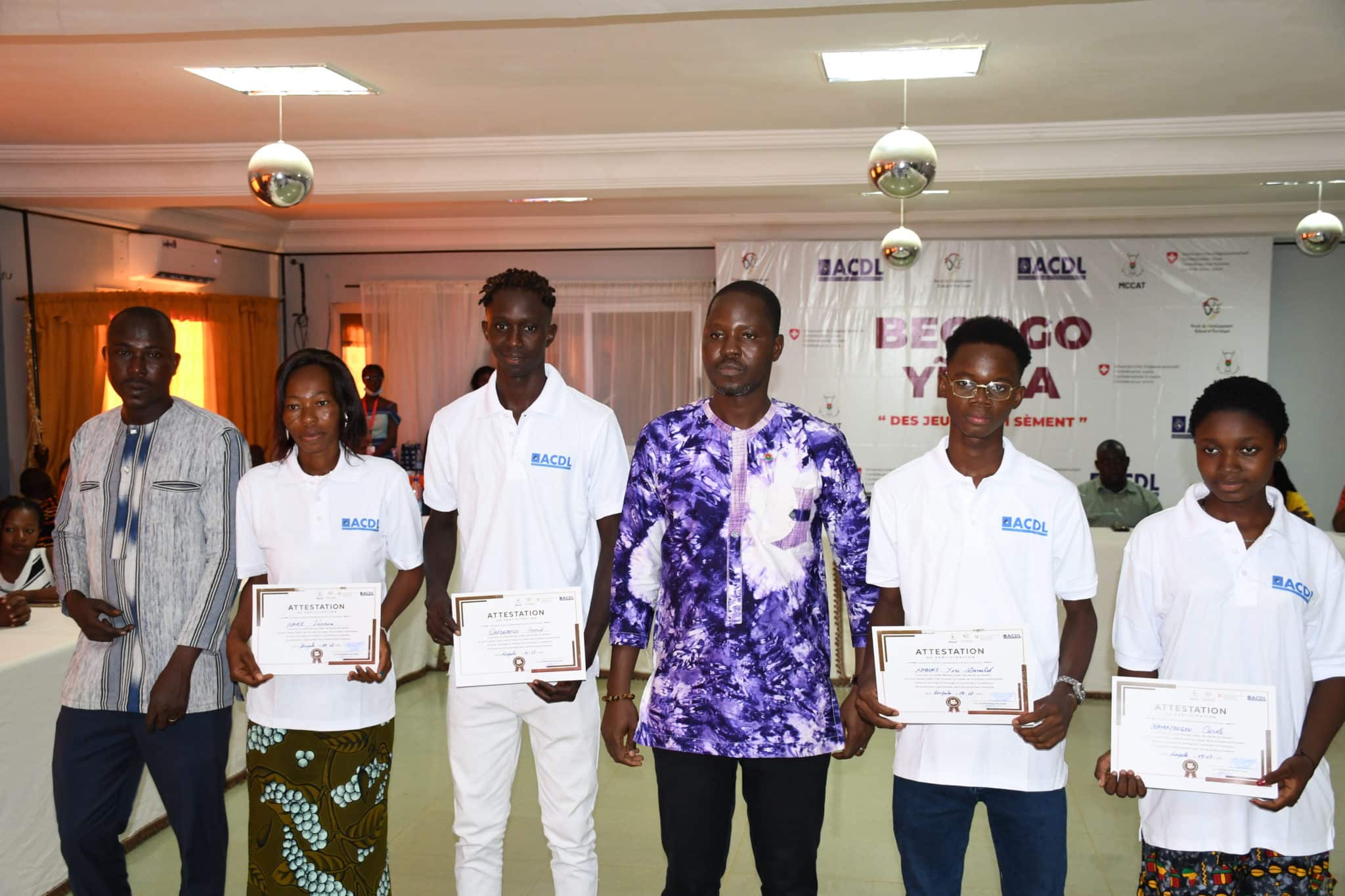 Remise d'attestations aux bénéficiaires du projet « Béogo Yinga »