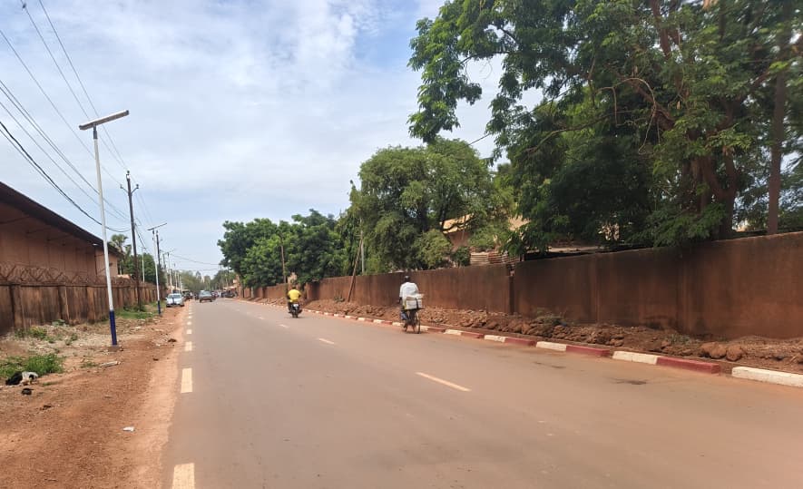 Une route bitumée par un particulier au quartier Gounghin