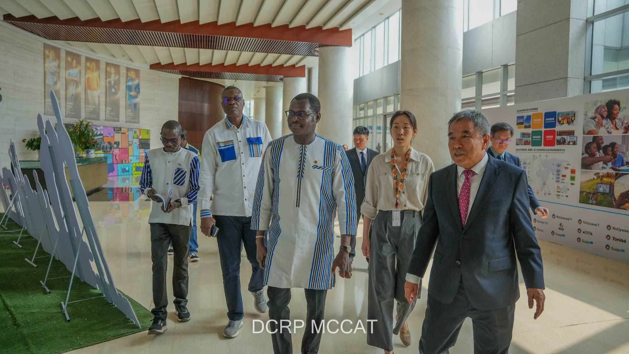 Visite du Ministre Pingdwendé Gilbert Ouedraogo au siège de StarTimes à Pékin