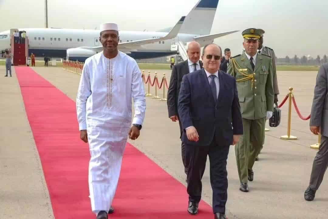 Arrivée du Premier ministre malien à l'aéroport Houari-Boumediene