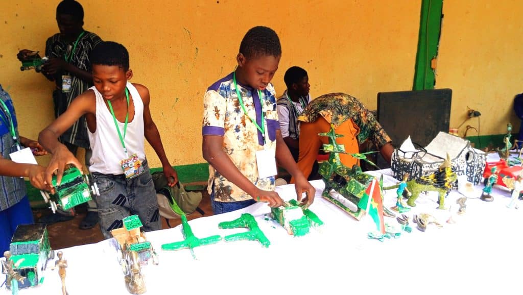 FIE Burkina 2026 : Des enfants rivalisent de créativité et d’ingéniosité à Ouagadougou