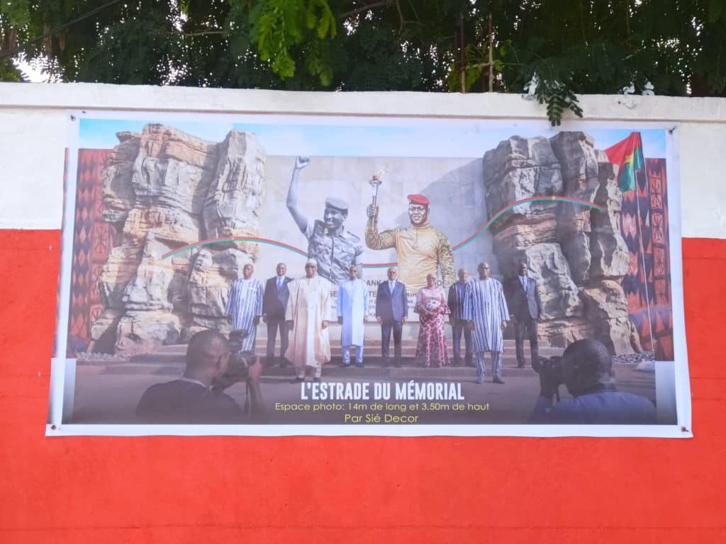 Fresque murale de l'avenue Burkina