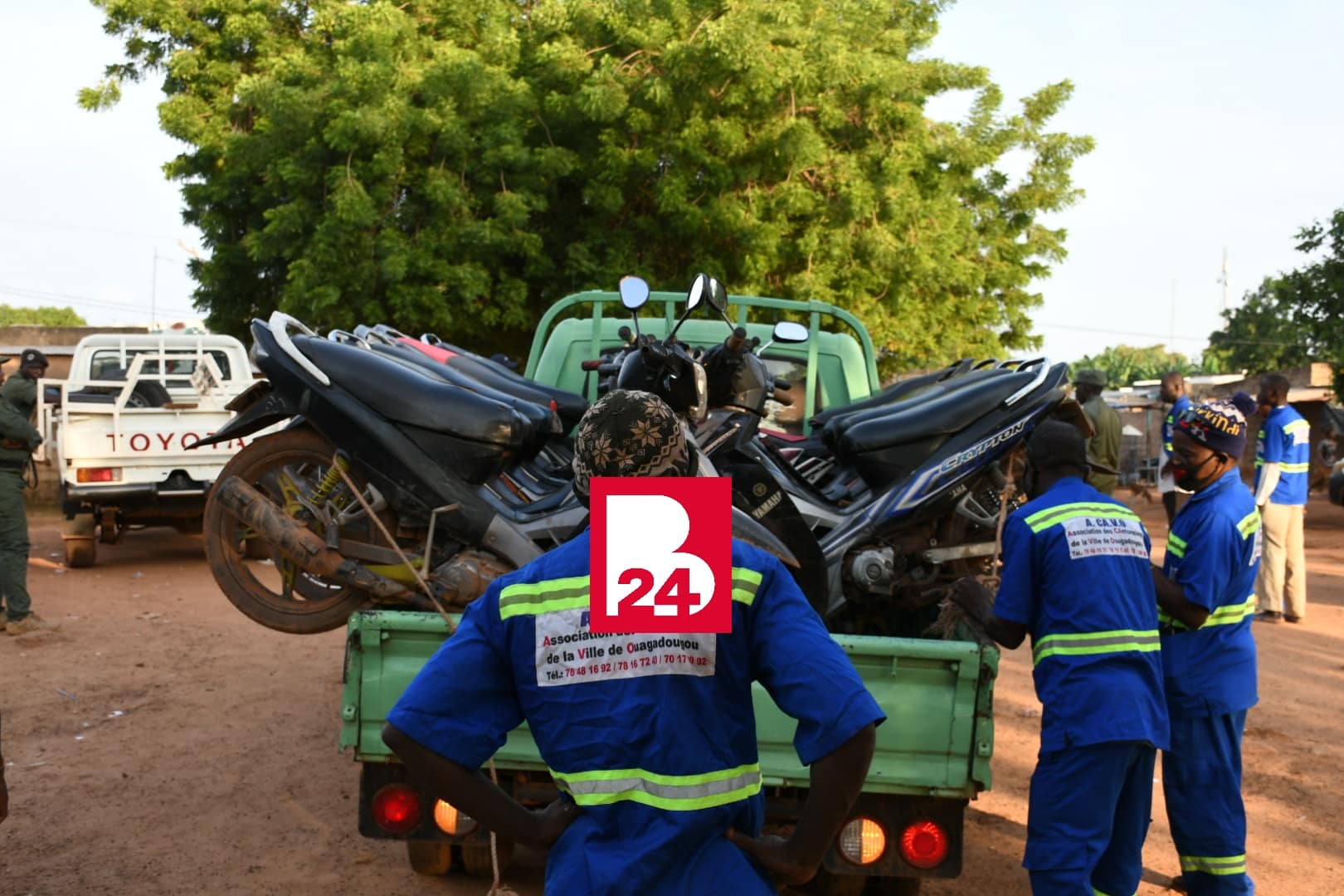 Saisie de motos et de divers équipements retrouvés sur les lieux de l'activité illégale.