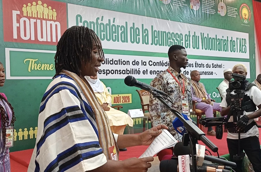 Annick Lydie Djouma Pikbougoum / Zingué Ouattara, ministre chargée de la Jeunesse du Burkina