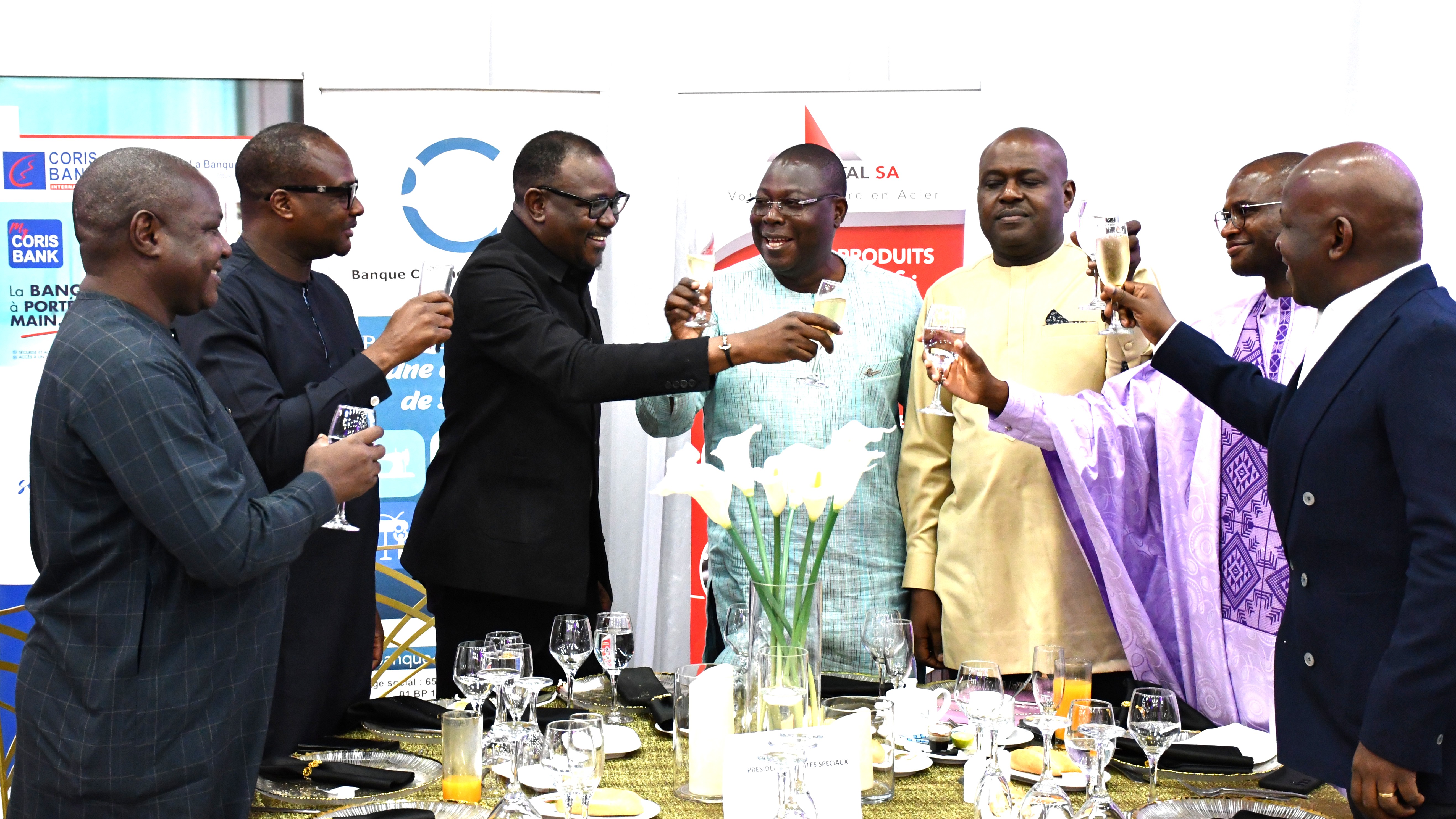 des membres du LIEN lors de la soirée de gala célébrant les 10 ans de l'association à Ouagadougou. @Burkina 24
