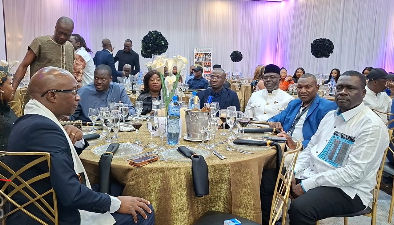 des membres du LIEN lors de la soirée de gala célébrant les 10 ans de l'association à Ouagadougou. @Burkina 24
