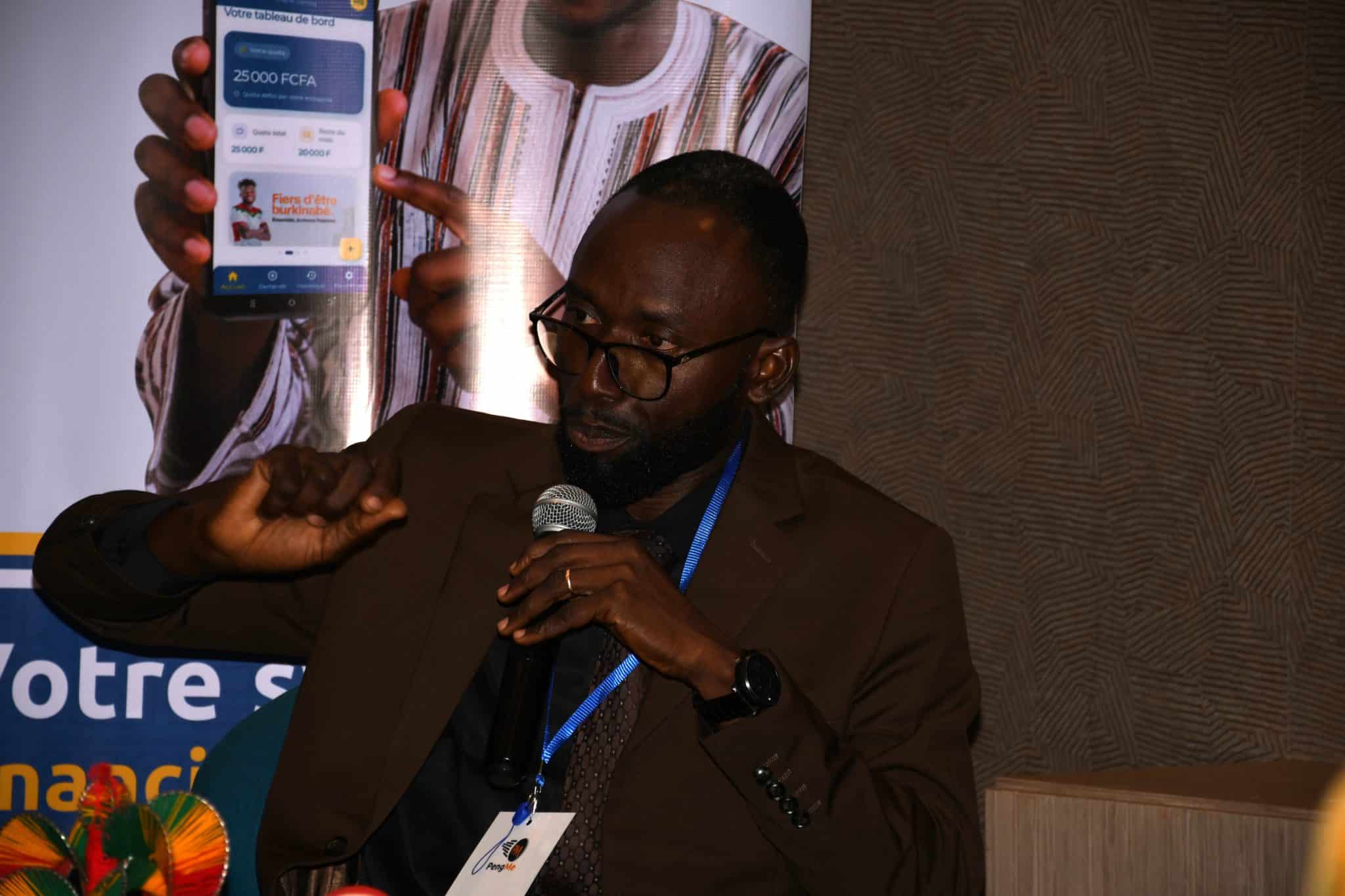Jérôme Kaboré, cofondateur de Farakan Labs, lors de la présentation officielle de la plateforme PengMe à Ouagadougou.