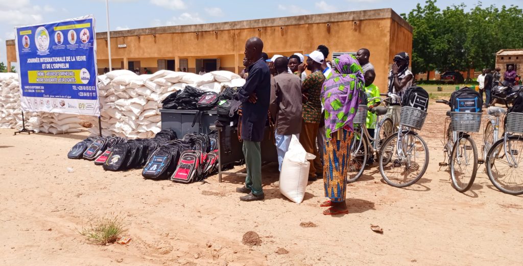 Journée internationale de la veuve et de l’orphelin : Plus de 10 tonnes de vivres et des kits scolaires pour redonner le sourire aux personnes vulnérables