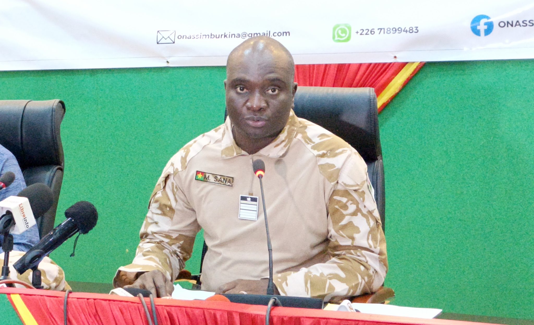 Le ministre de la sécurité, le commissaire divisionnaire Mahamadou Sana