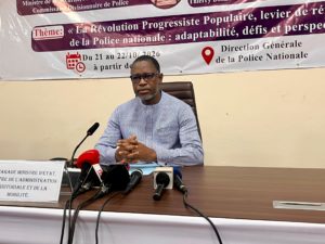 Le ministre d’État chargé de l’Administration territoriale, Émile Zerbo, représentant le Premier ministre, le Camarade Rimtalba Jean Emmanuel Ouédraogo