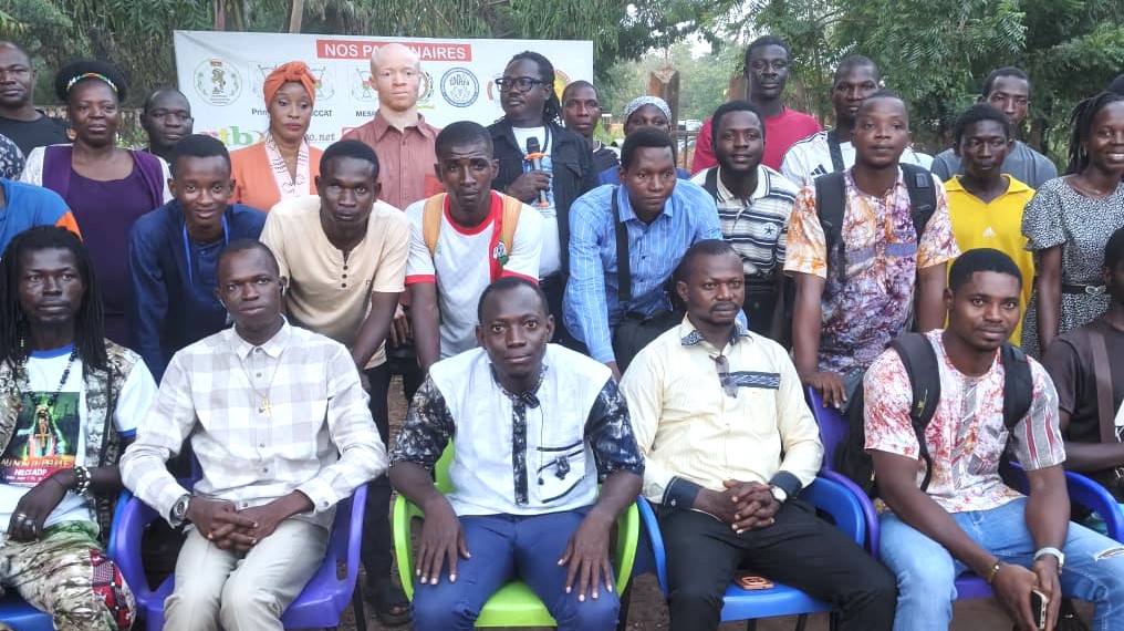 conférence publique organisée par le mouvement « 2 Heures pour Kamita »