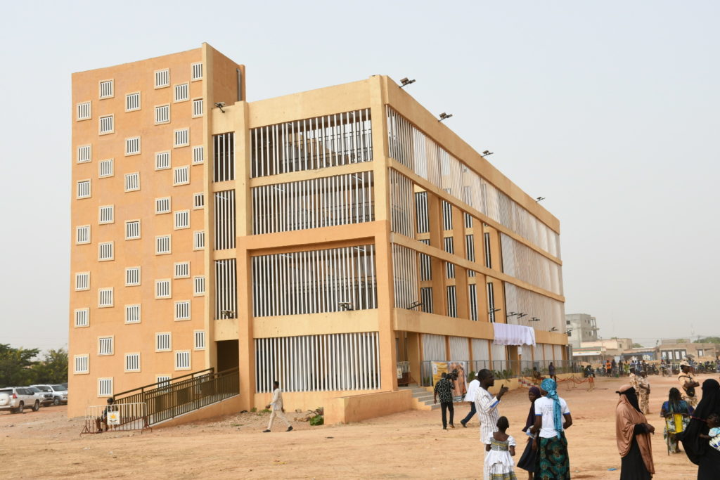 Inauguration du complexe R+3 KEOOGO de Bonheur-Ville : Un modèle d’infrastructure éducative moderne et locale