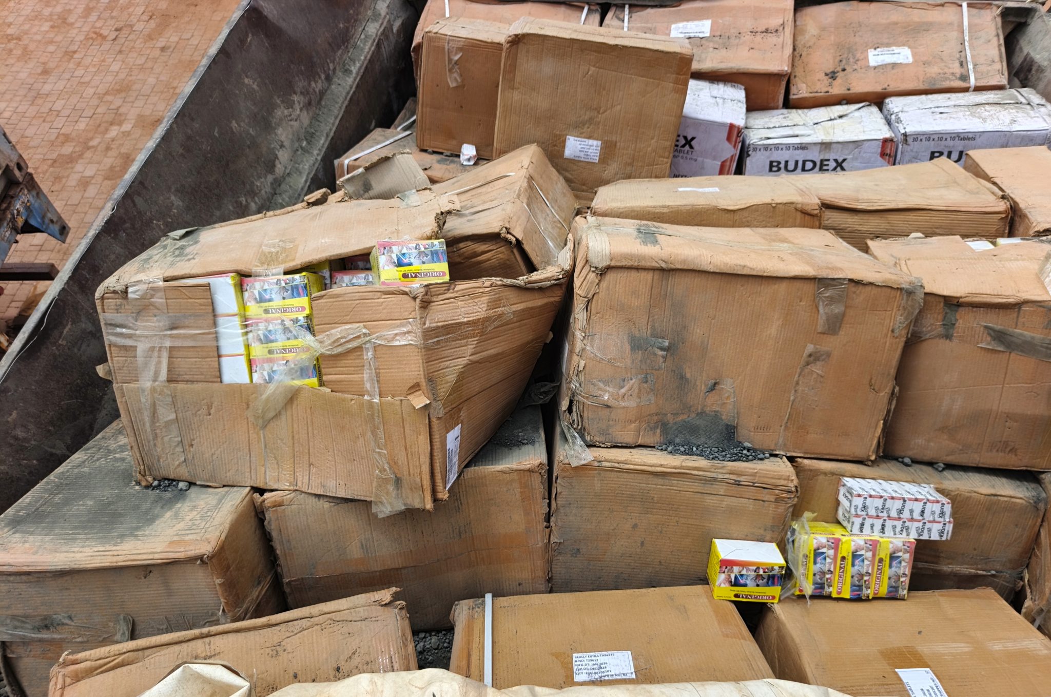 Plus d'un million de comprimés prohibés saisis